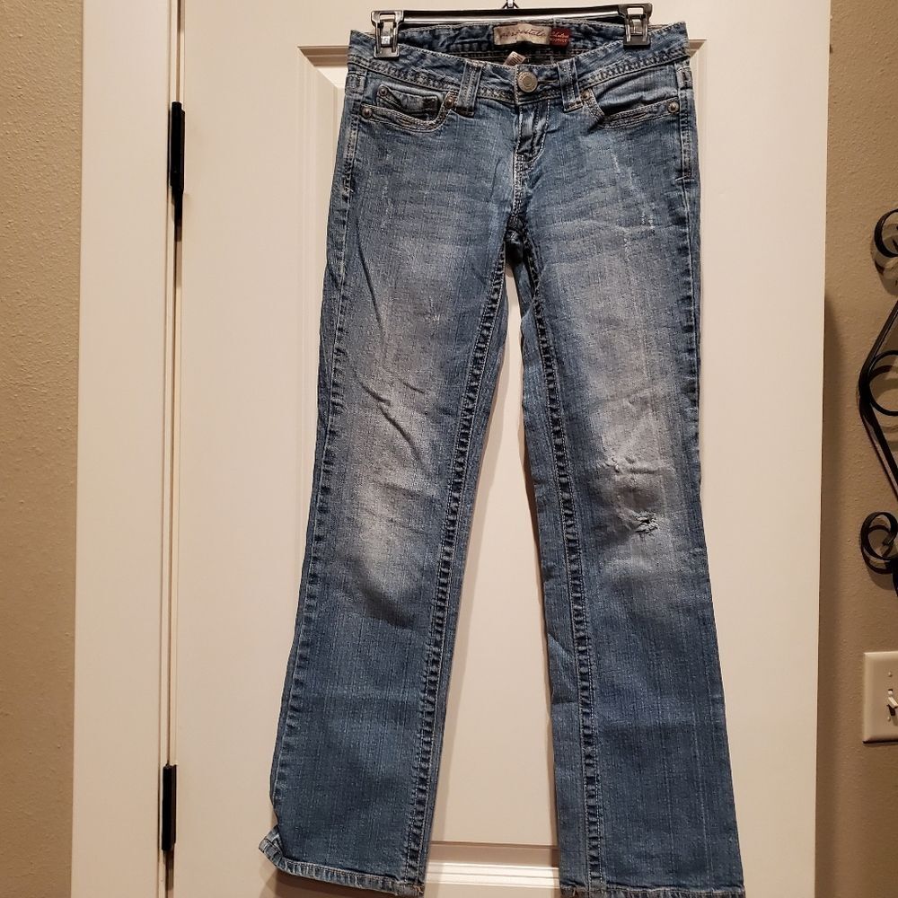 Aeropostale Chelsea Bootcut size 1/2 short